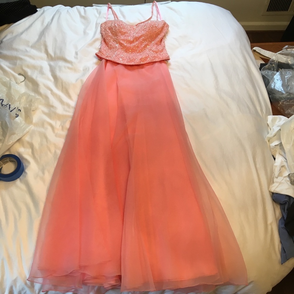 Stunning Alyce Gown in pink with sequin and tulle